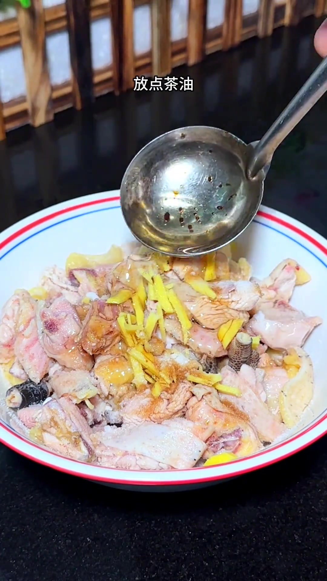 湖南株洲逢年过节必做酸辣椒蒸鸡,酸辣开胃超下饭!