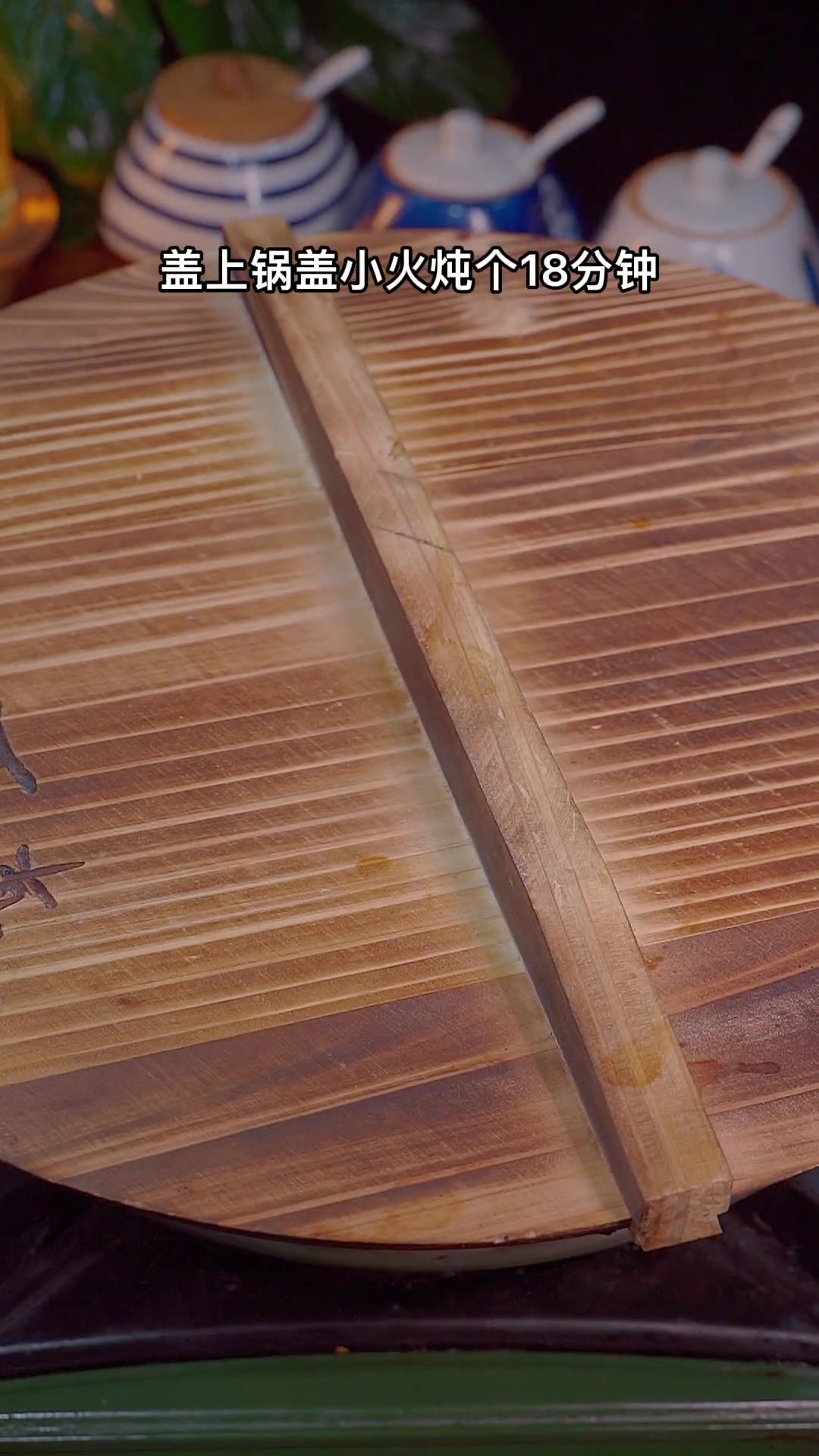 台式卤肉饭做法简单，软烂入味，酱汁浓郁超下饭