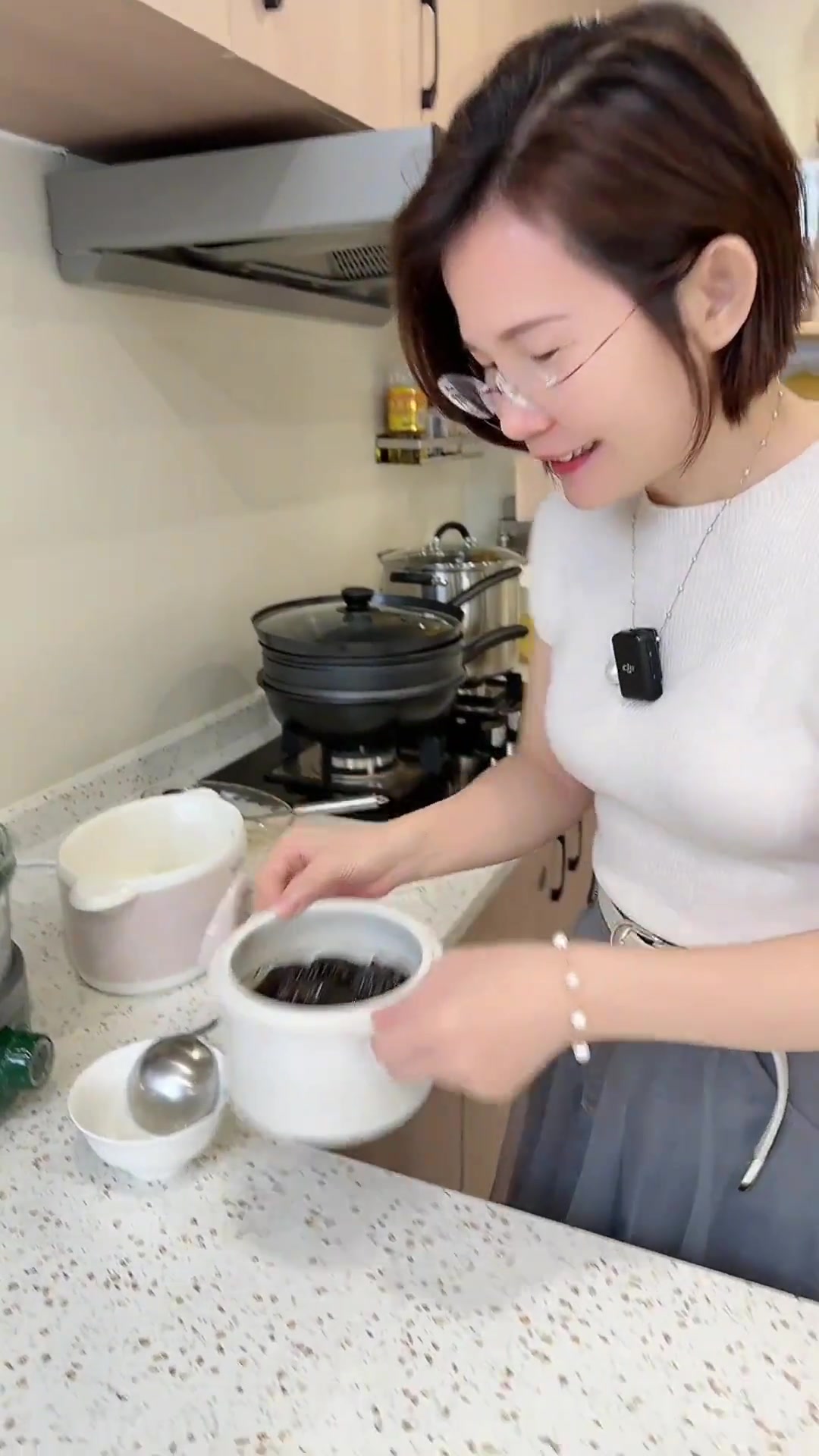 保姆级教程:何首乌黑豆乌鸡汤,给男人养发!