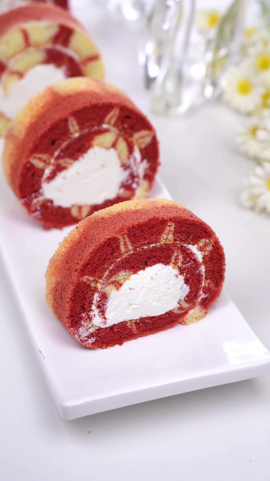 漂亮又好吃的凤尾蛋糕卷,过程超级解压,一起动手学起来吧!