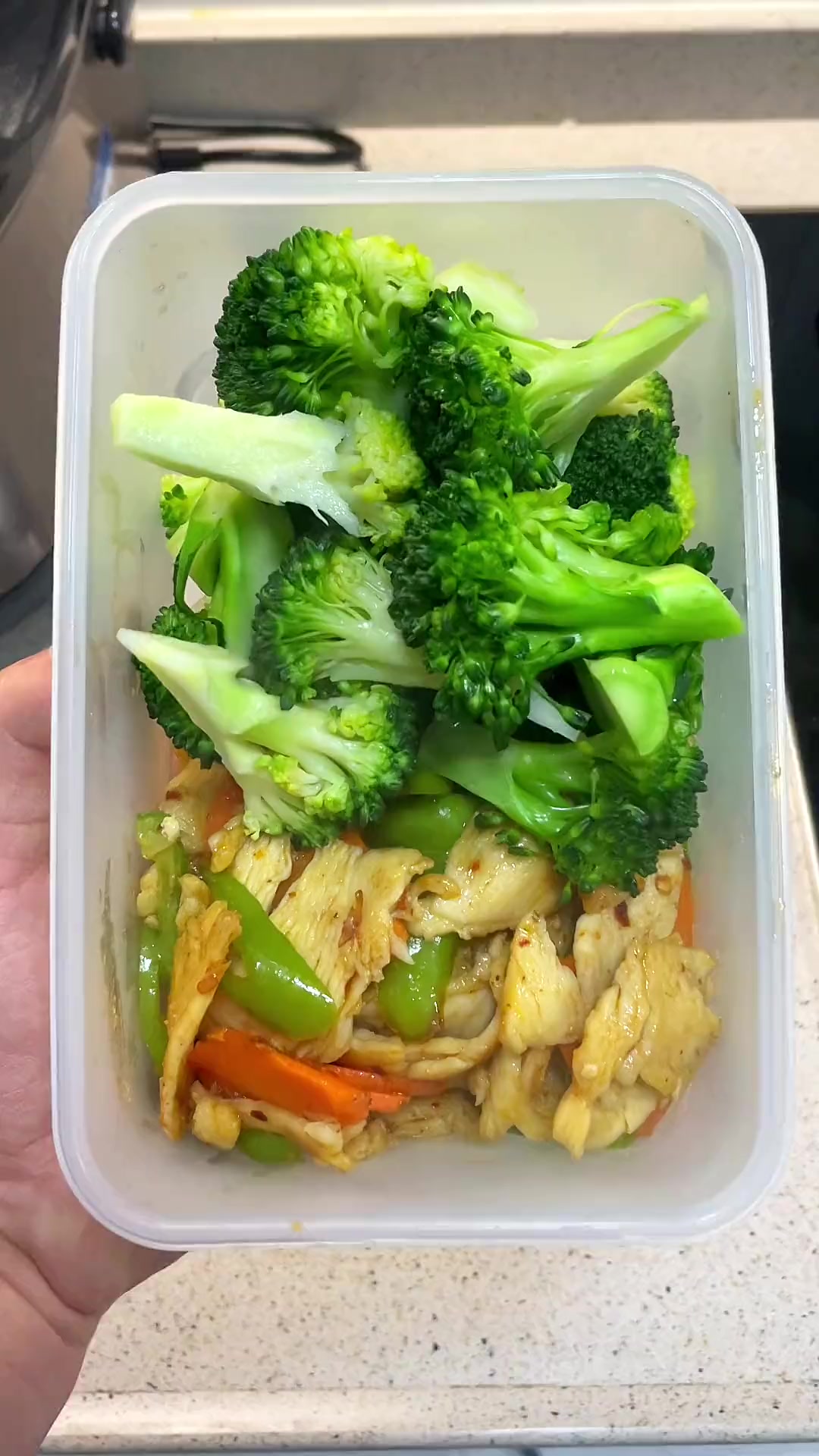 干净饮食,增肌减脂吃法:增肌多碳水,减脂少碳水