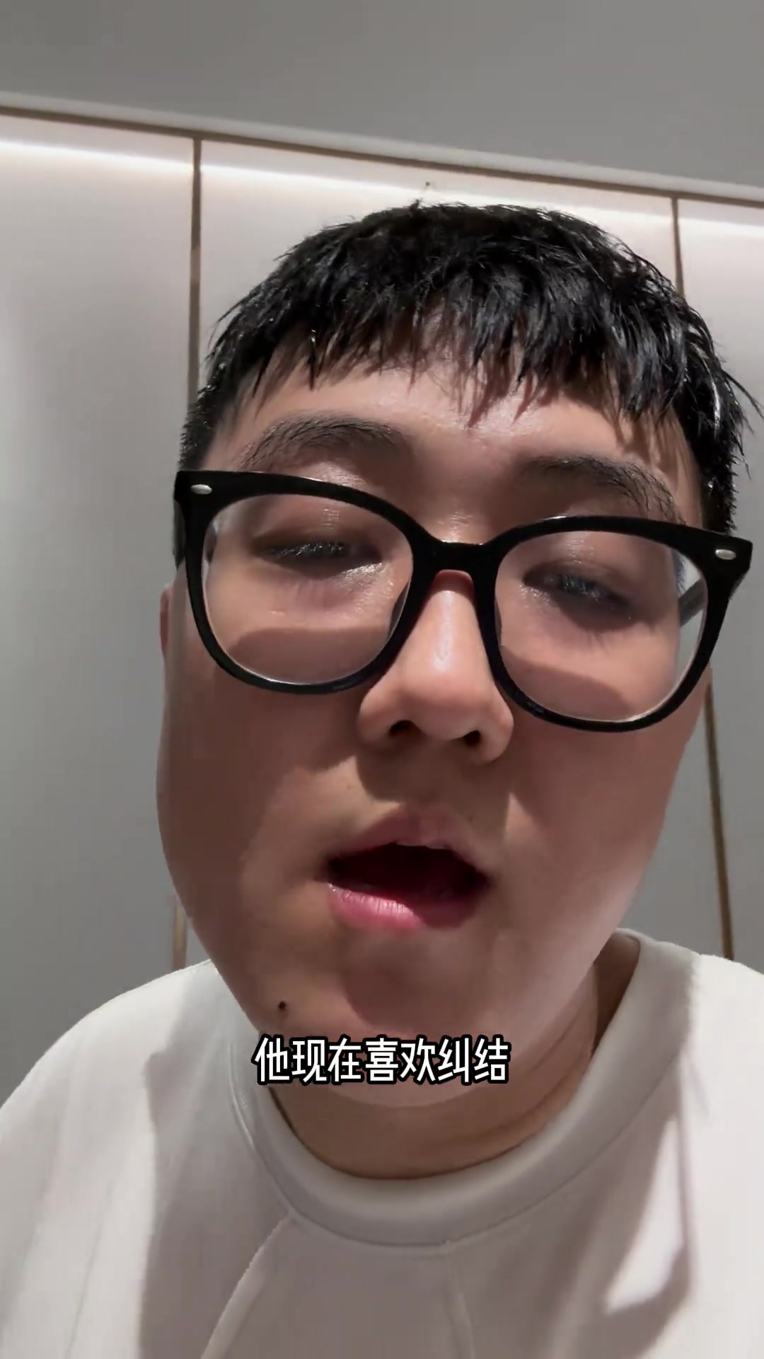 他突然变了一个人，励志减肥，自律精神氮泵