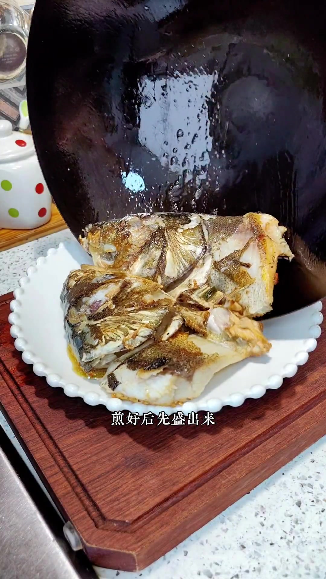 家庭版美蛙鱼头,香辣过瘾,鱼头入味牛蛙嫩滑!