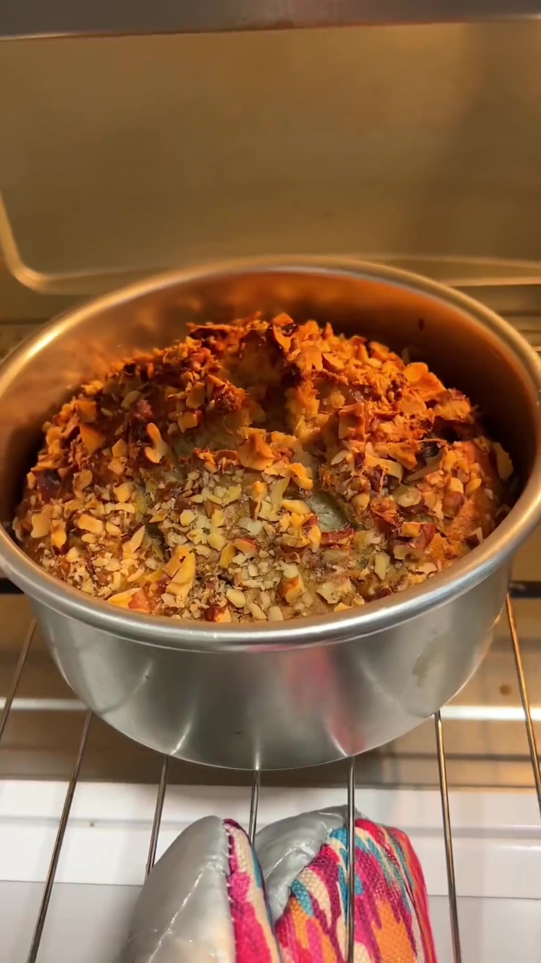 谁能不爱这个减脂期也可以吃的香蕉核桃蛋糕呢?真的巨好吃你们一定要试试!