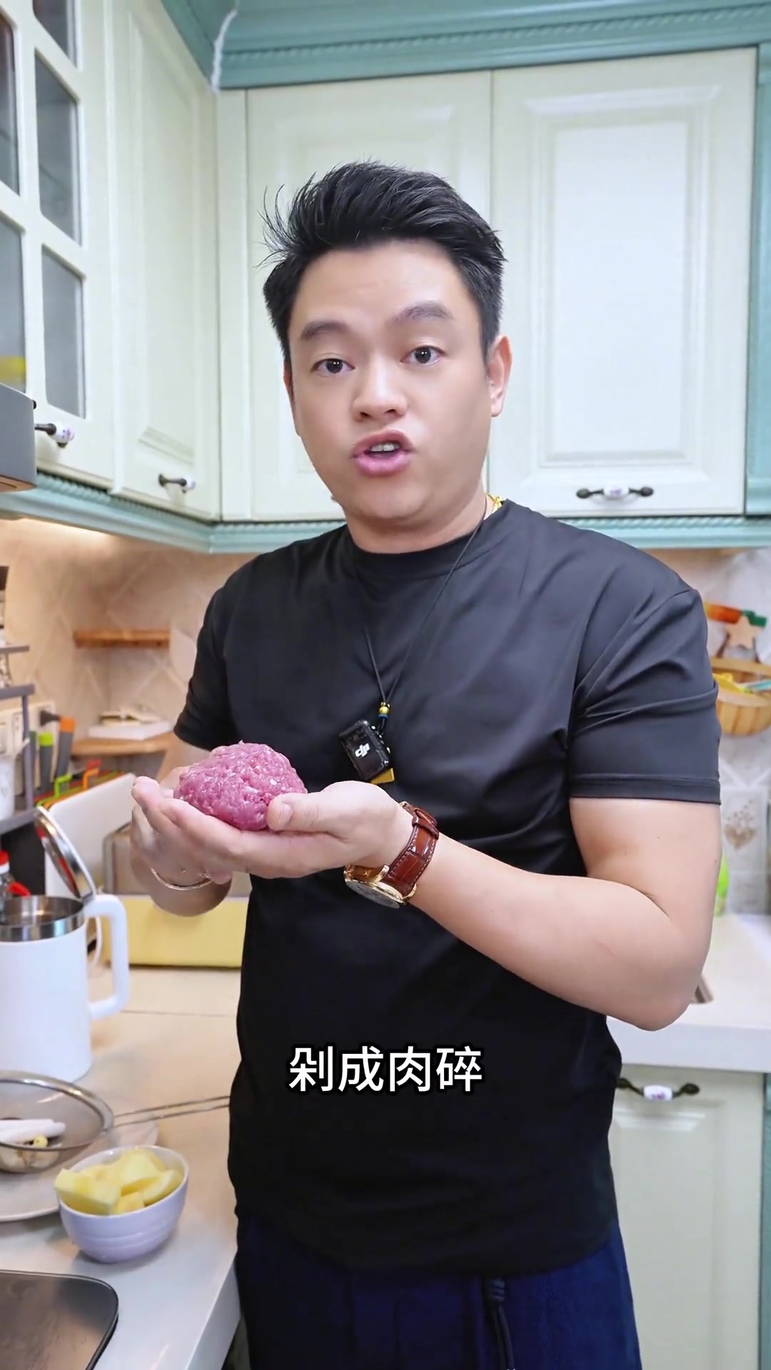 春生夏长,煲个太子参苹果汤给孩子不想追煮喂饭,每周炖一两次太子参苹果汤给孩子们喝,清甜开胃