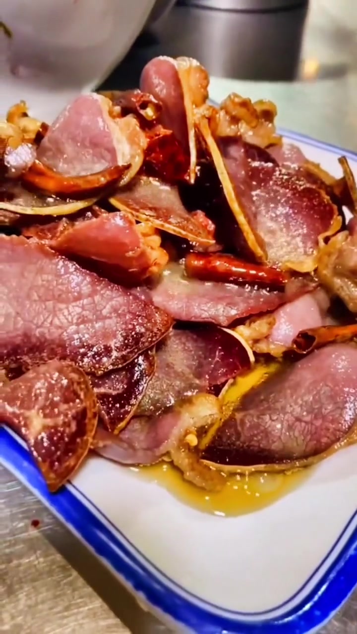 云南菜里排名前三的特色美食牛干巴,过年的时候,一定要吃上的腊牛肉