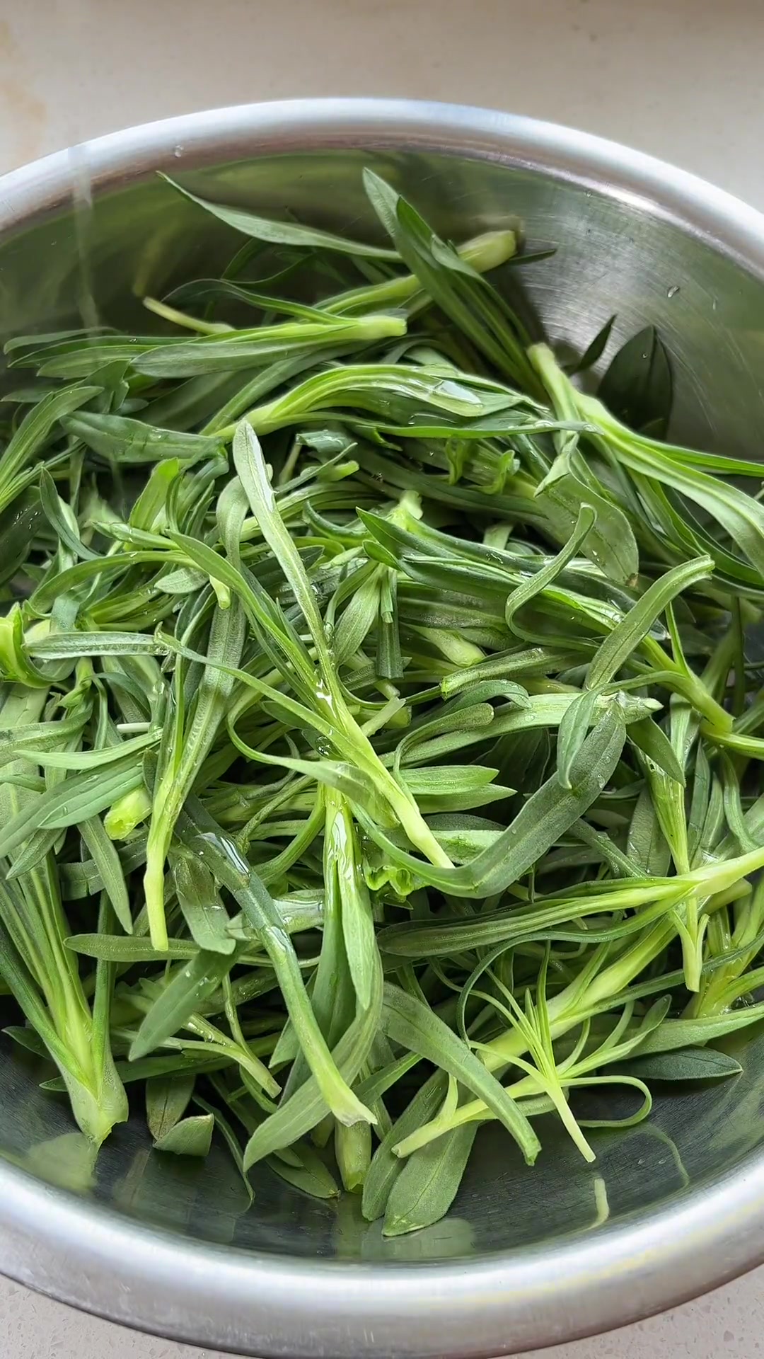 蒸菜能最大程度保留蔬菜的营养，春天到了，多给家人做吧！