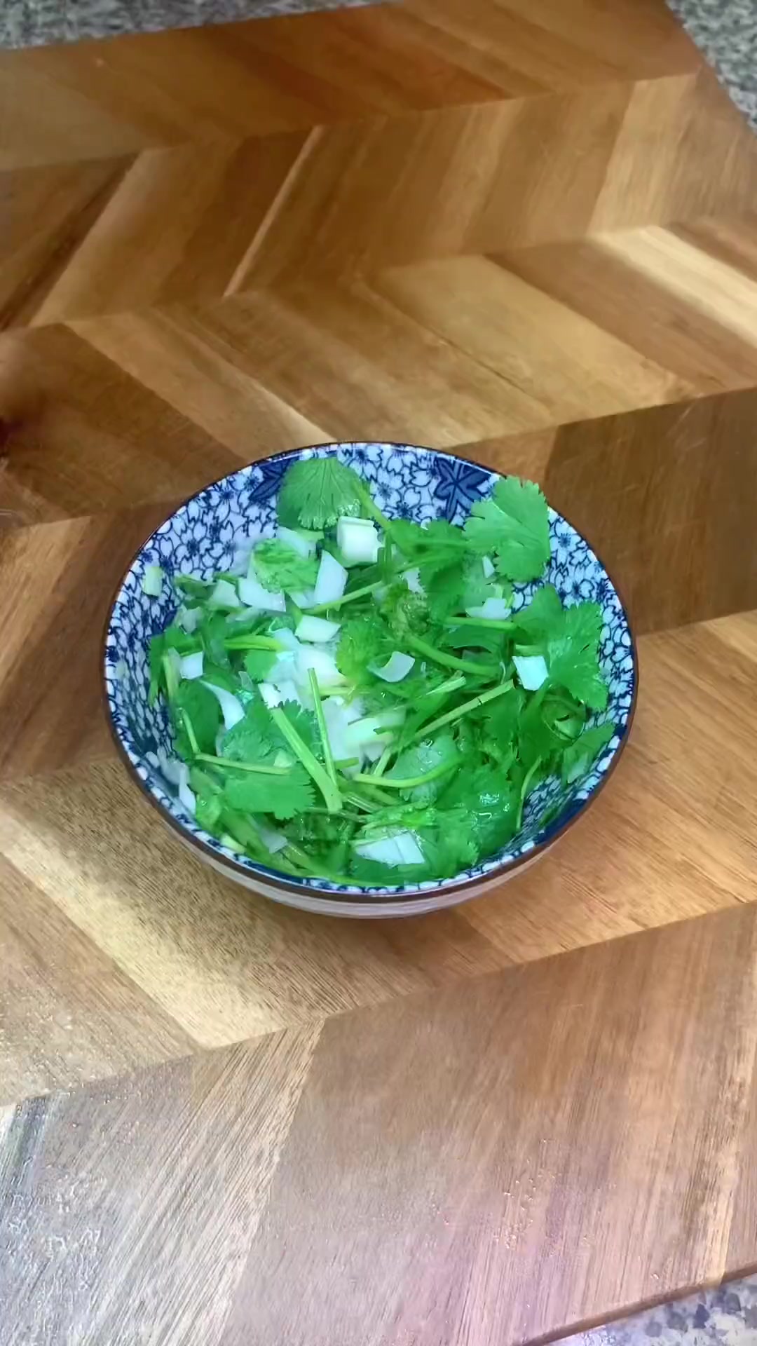 这天气回家做一锅汆羊肉片儿汤,真的超舒服!