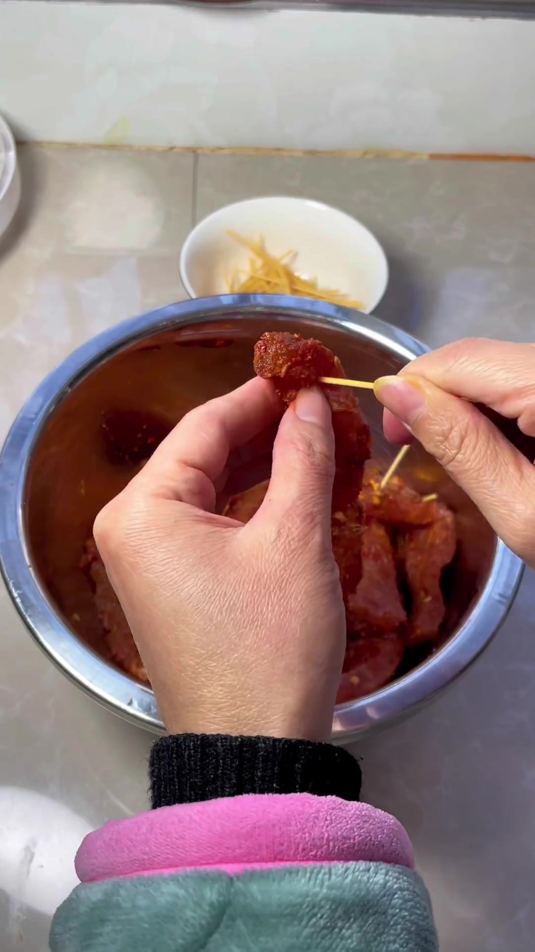 孩子不爱吃肉只爱零食?用烤箱做猪肉干,营养又健康!