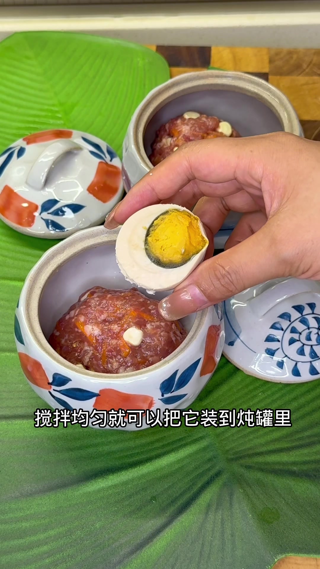 天热没胃口，多给家人做这个炖罐，肉嫩汤鲜
