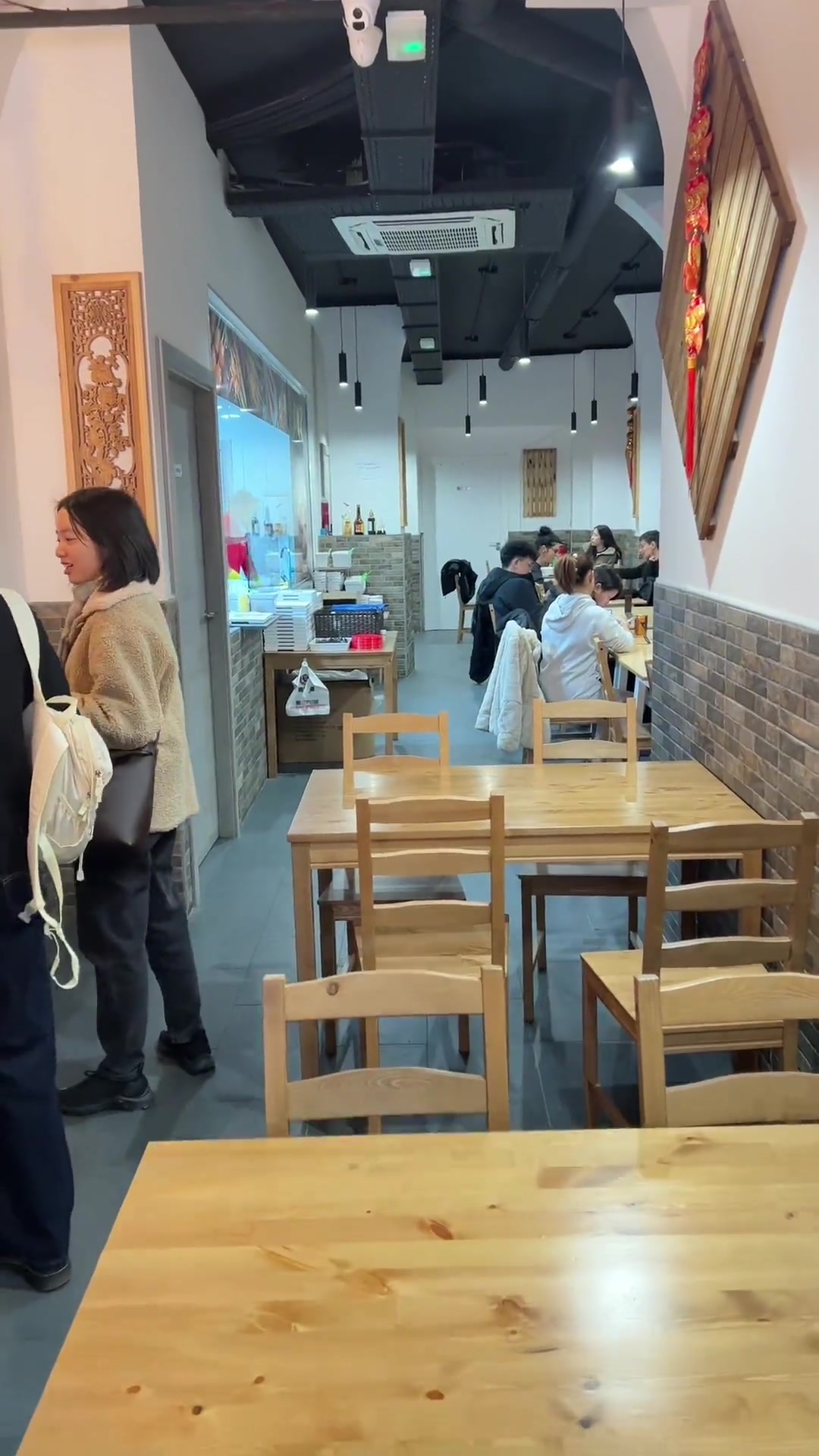 巴塞罗那中餐厅增多，吉阿婆新开，张亮麻辣烫也在装修