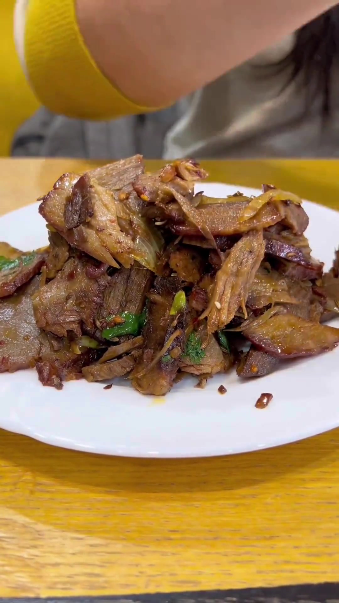 俄罗斯的孜然牛肉有多实惠,虽然累腮帮子,但很怀念