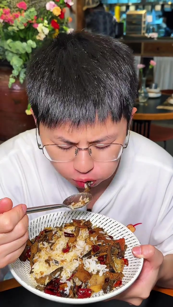 原来云南美食不是只有烤洋芋，滇菜的种类非常多而且很有地方特色