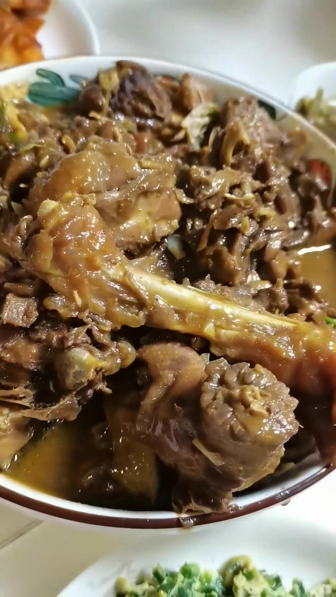 今晚菜系炖的农村笨公鸡