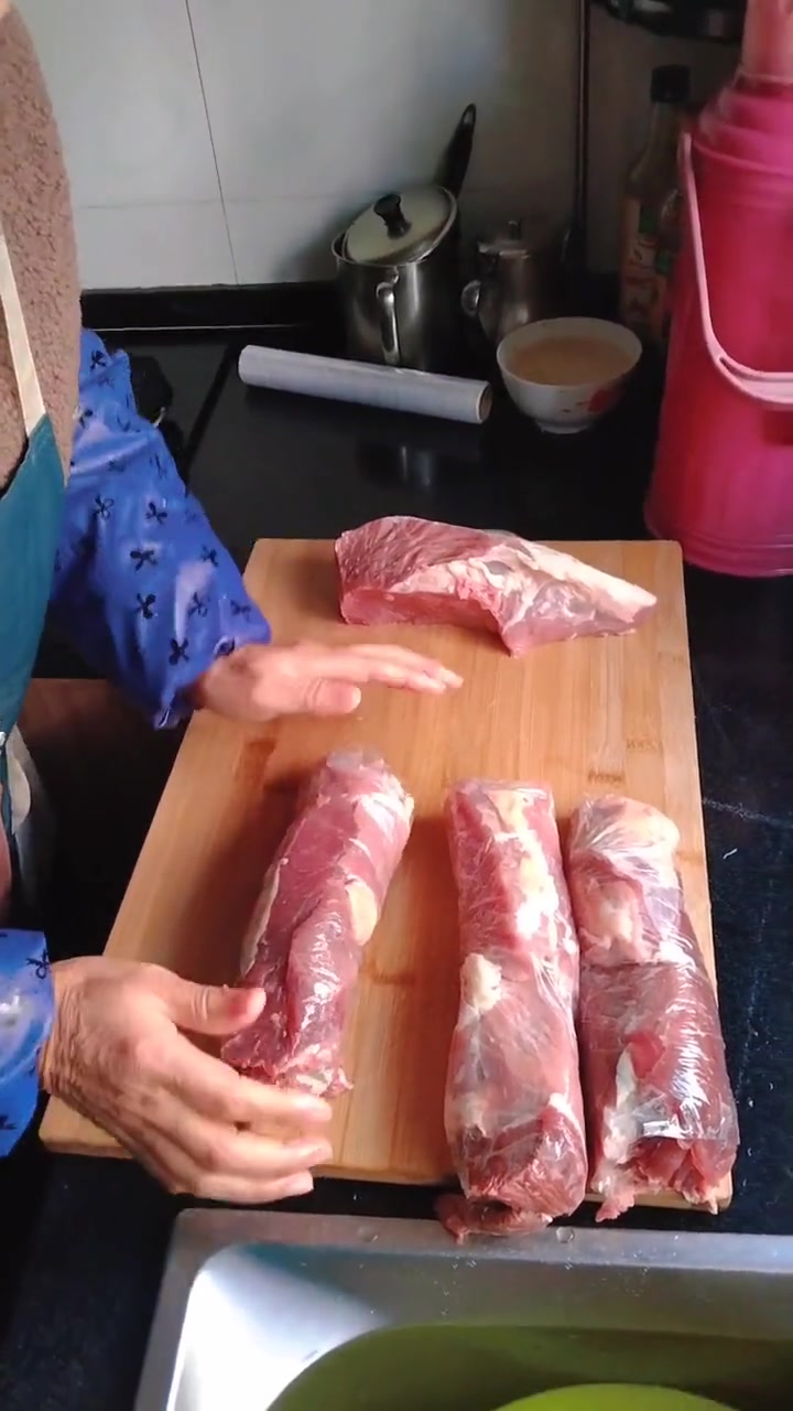 在家吃火锅干净卫生,自制羊肉卷牛肉卷
