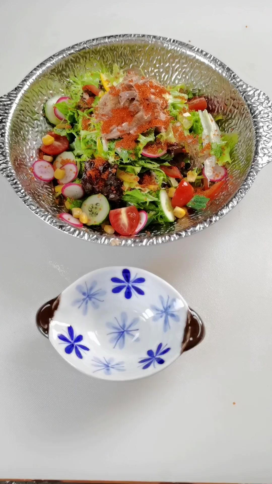 日料店桌桌必点的蔬菜沙拉,居然在家也可以做,周末做给家人吃吧