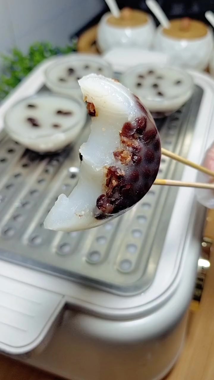 香甜软糯的红豆钵仔糕,自己在家就能做,学会了可以出去摆摊