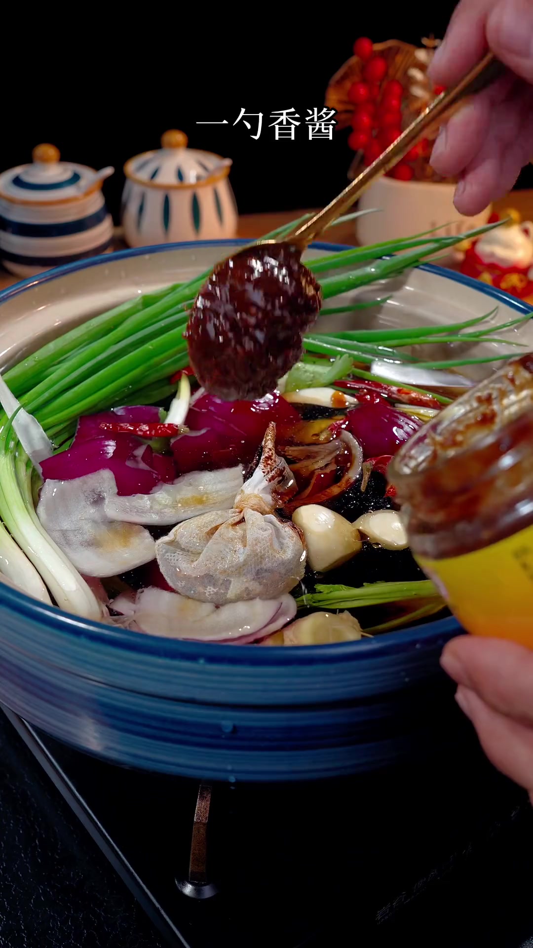 吃腻白切鸡葱油鸡?试试卤水鸡,皮爽肉嫩香味足