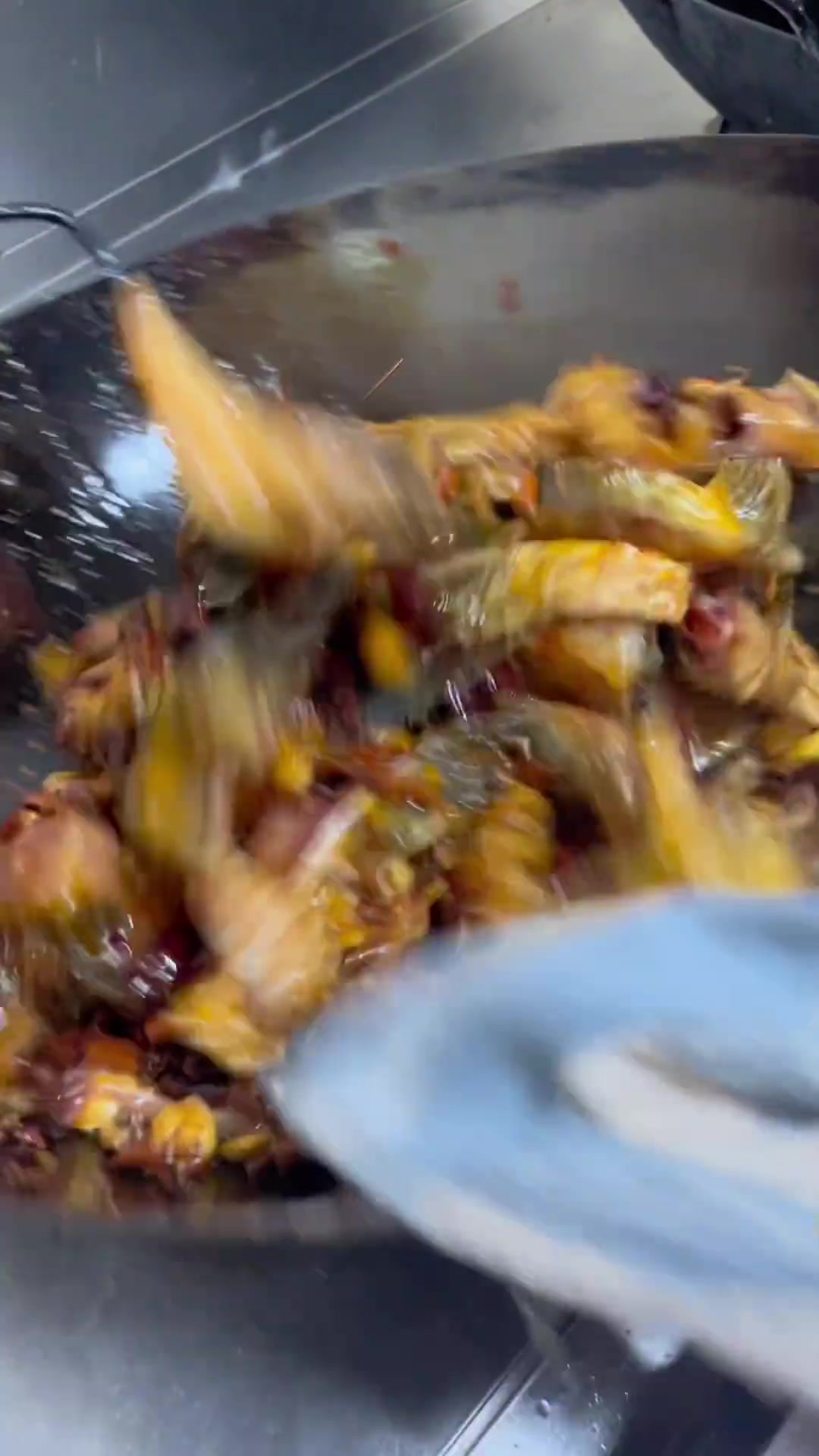 细嫩鲜香的糊辣鱼,麻辣鲜香,回味无穷,另人食欲大开