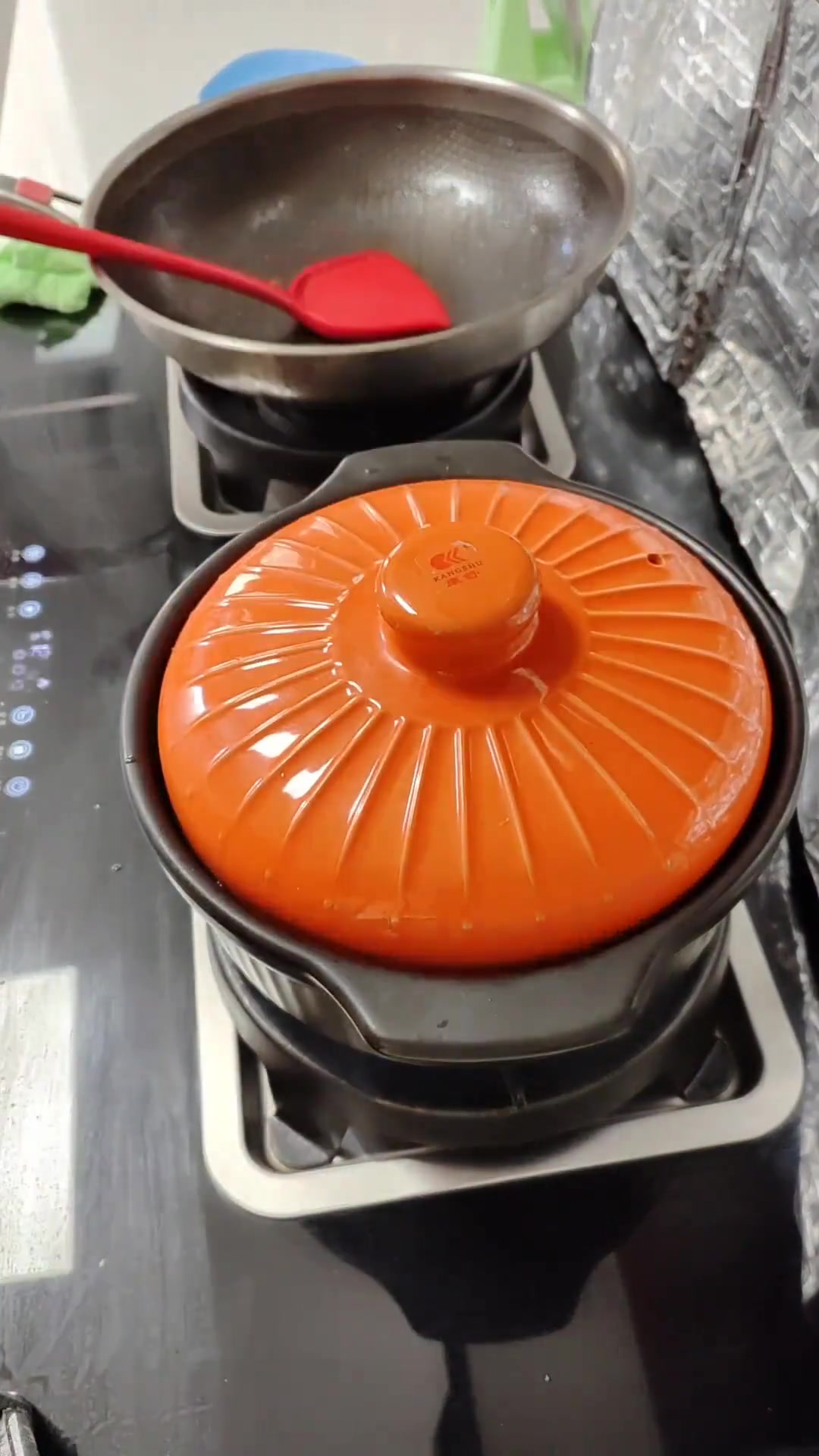 家常饭菜随拍：牛肉炖白萝卜、白烧小鲳鱼、青菜肉丸汤