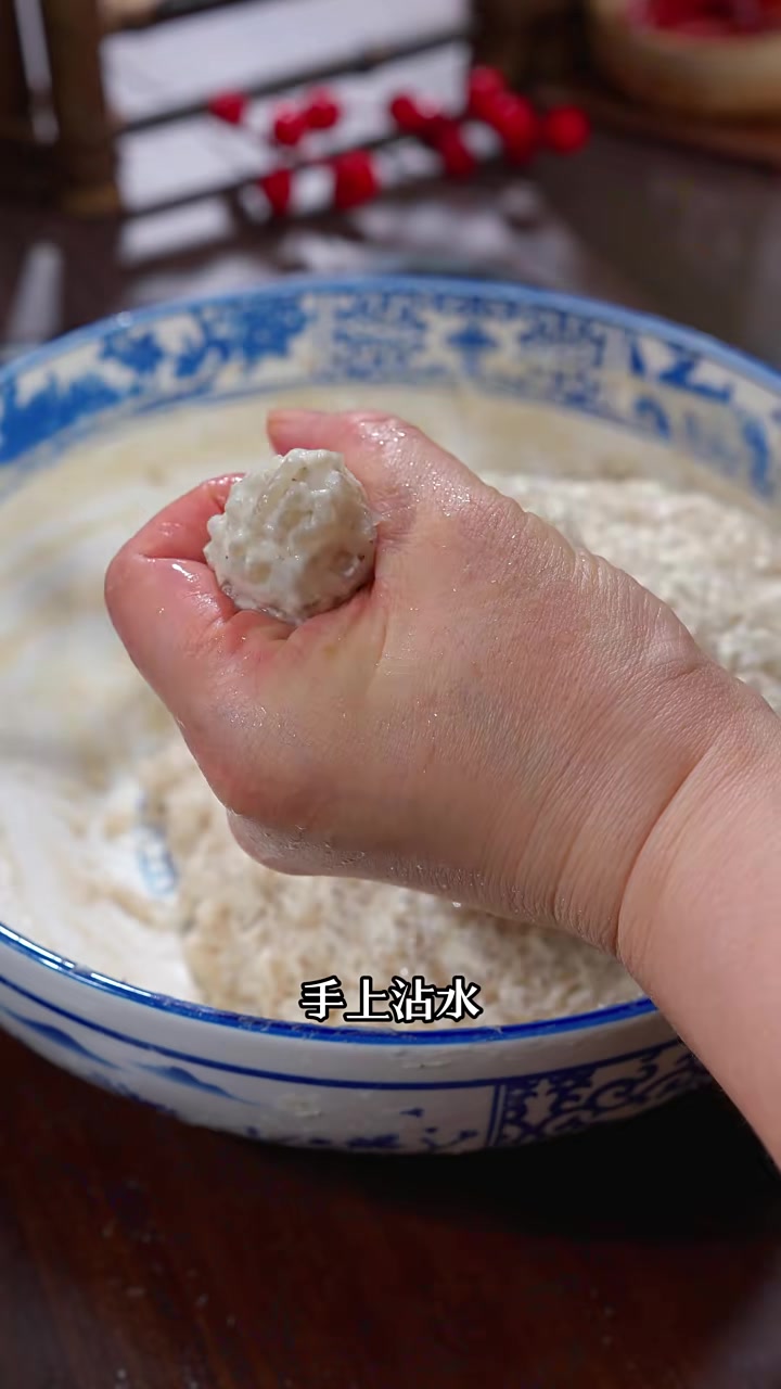 酸汤焦丸,汤酸味美,丸子焦香,做法也简单