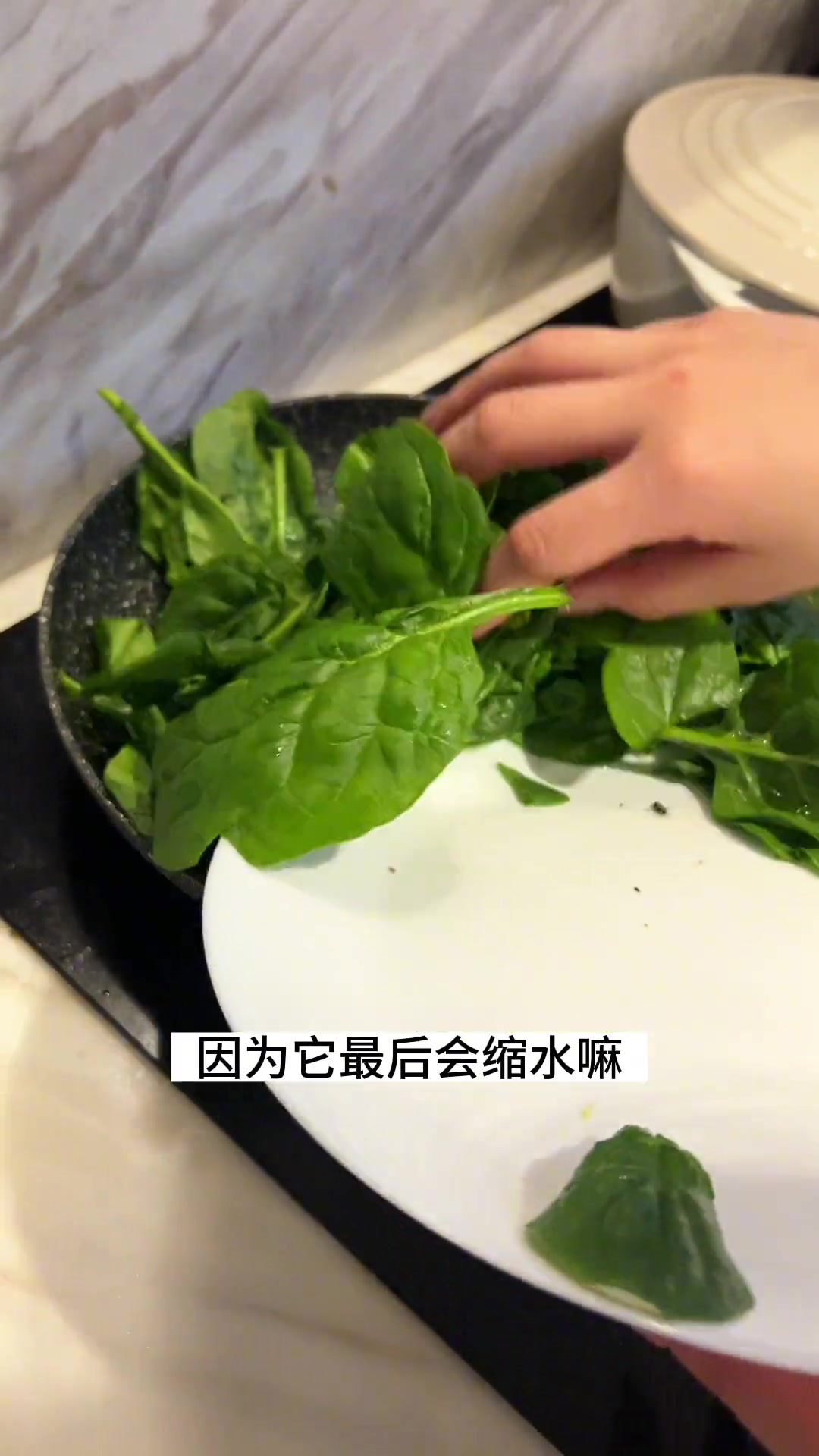 家人们久等!今日吃简单好吃的韩式拌饭,选牛肉还是五花肉?