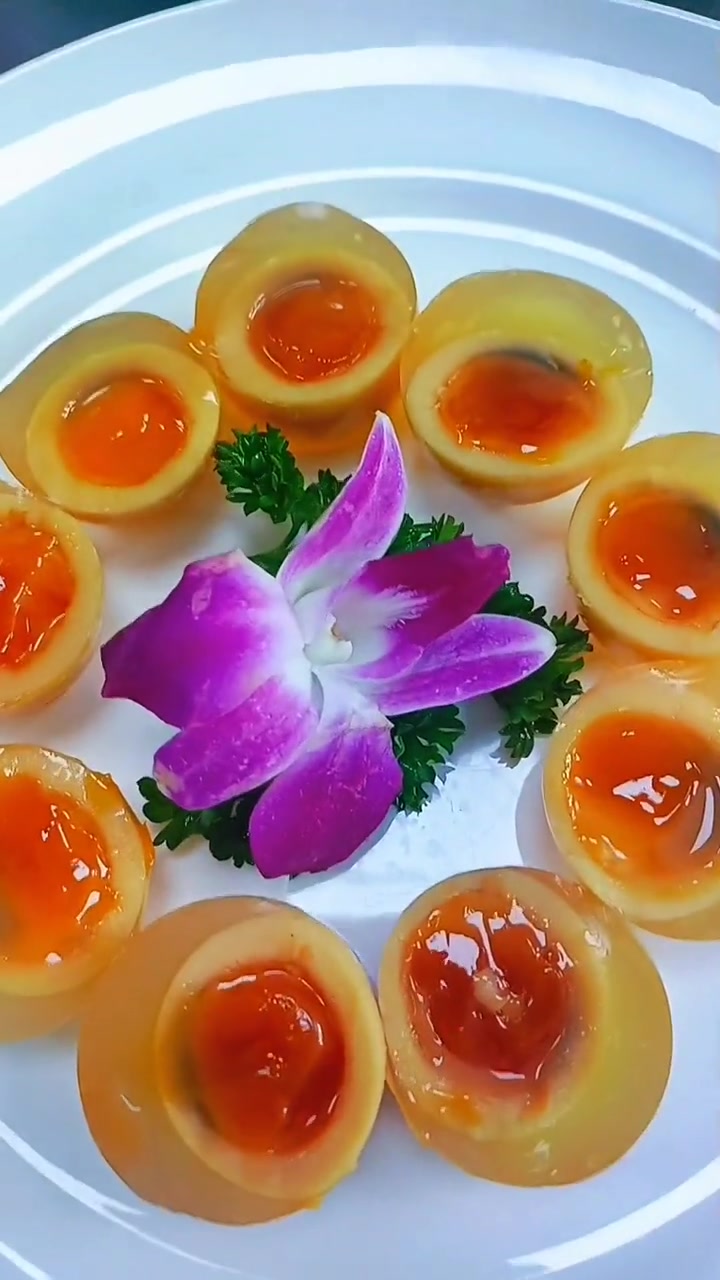 美味菜品摆盘，好看又好吃