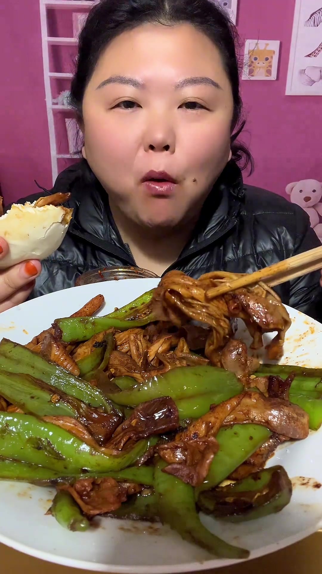 辣椒炒鸭食管这也太好吃啦!