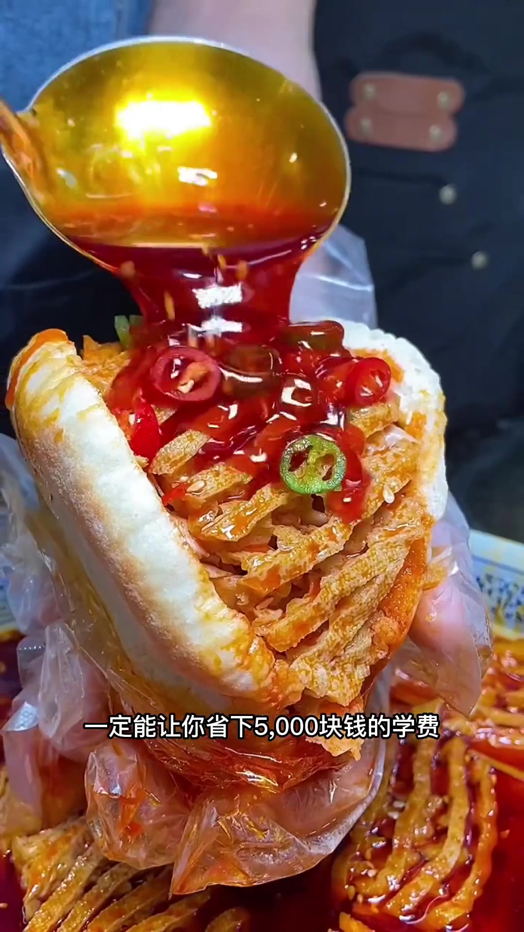 火爆河南的灌汤烧饼!开一家火一家饼的灵魂在于汤汁
