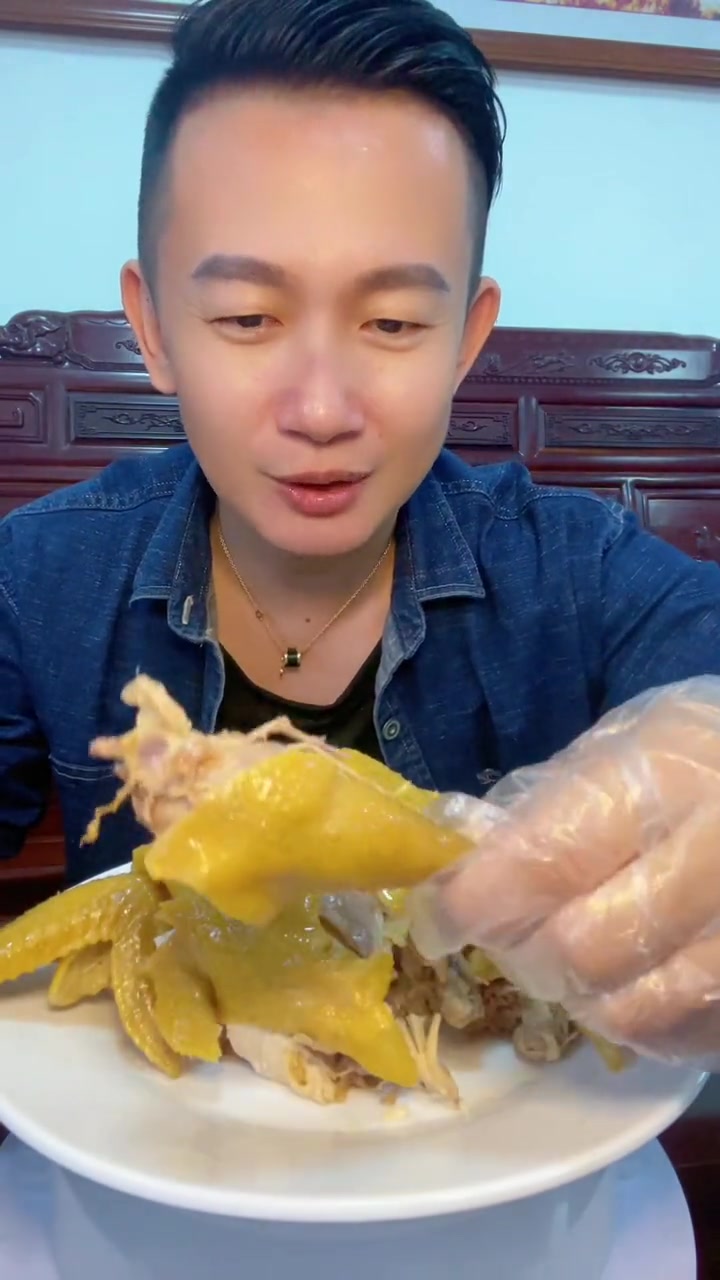 周末美食首选鲜香入味的客家盐焗鸡