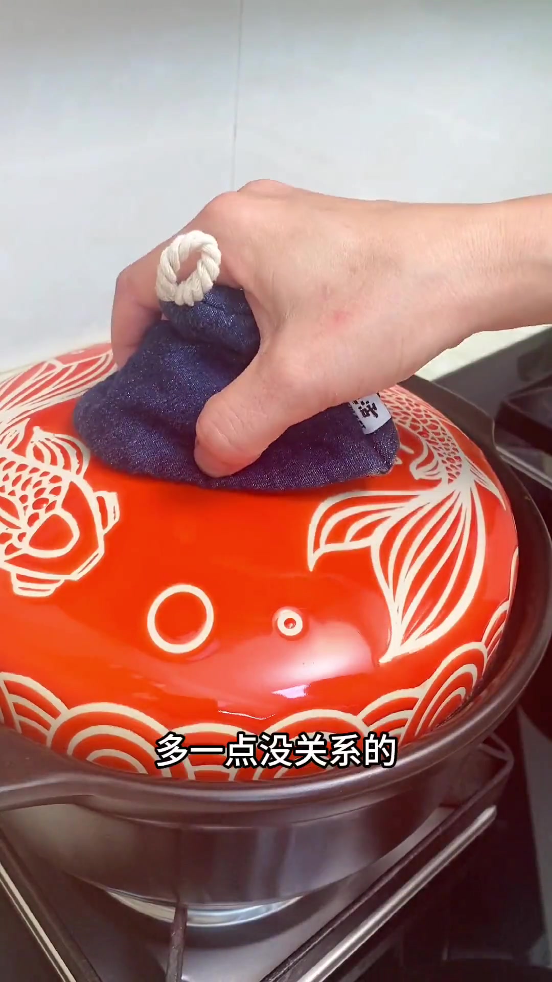 家常便饭:芥末罗氏虾吮指,芦笋百合炒虾仁清爽,鳄鱼瘦肉汤宜秋