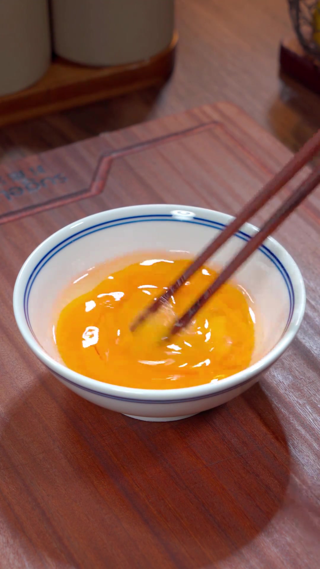 大酒店桌桌必点蒜蓉茄子，在家轻松做，蒜香入味超好吃