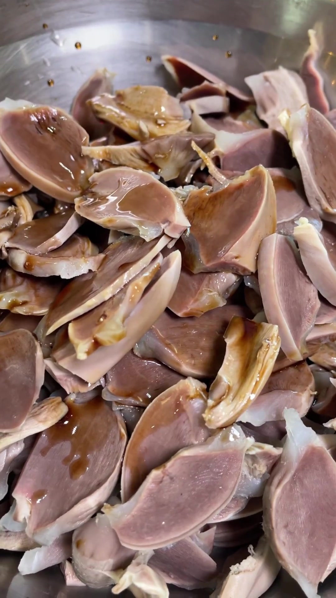 泡椒鸭肾好赞,下饭下酒绝了,没胃口一定要吃它,酸酸辣辣有嚼劲,简直不要太合我胃口,又要忍不