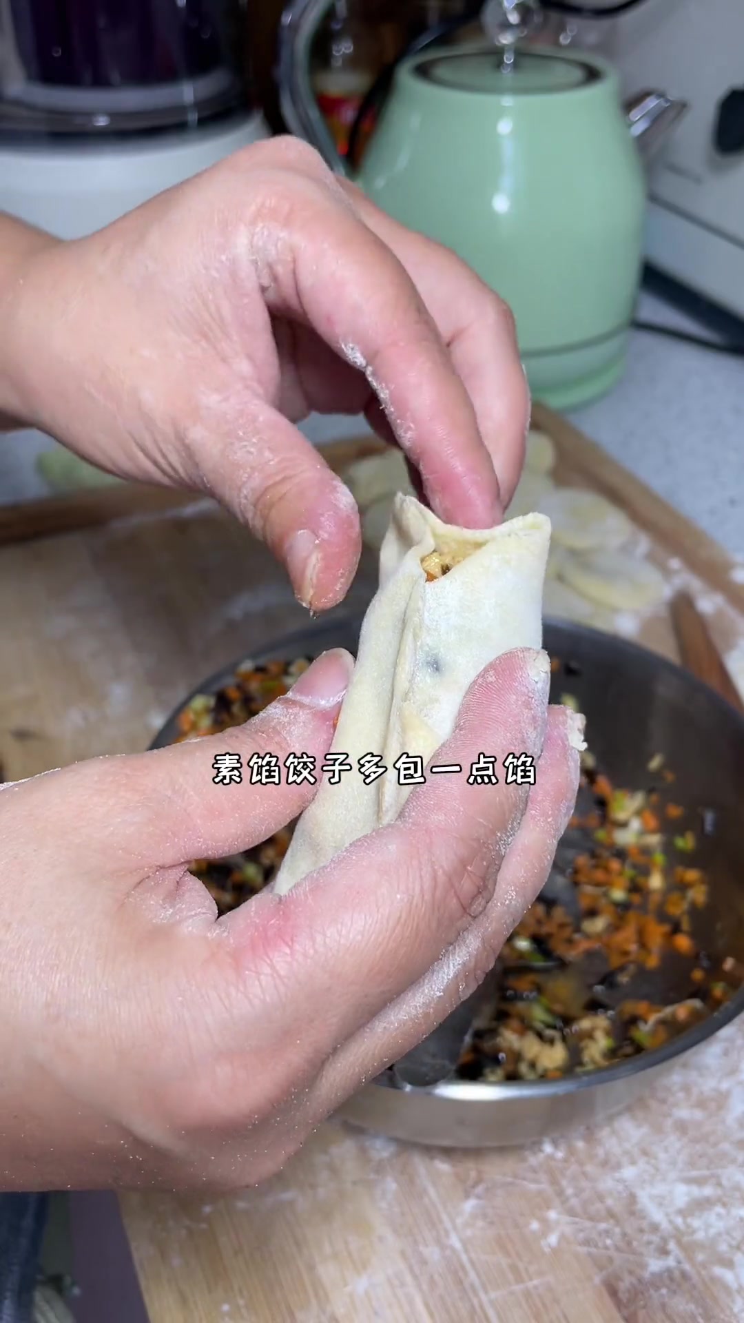 边上班边带娃真的太忙了哈哈，先是忘记了老公的生日，然后又把孩子的生日记错了，还早早的给他定