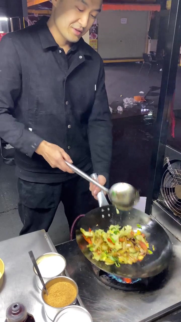 武汉特色小吃,教你炒豆丝做法