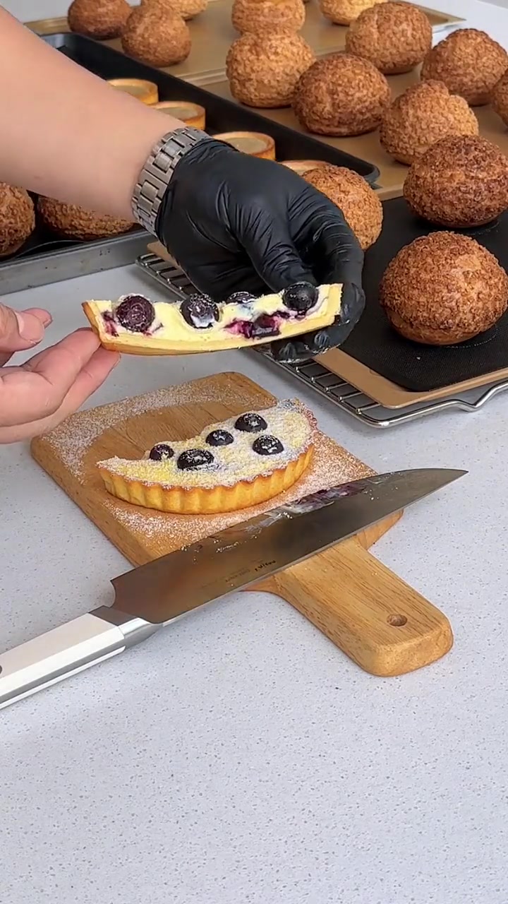 今天教大家做一款蓝莓水果派