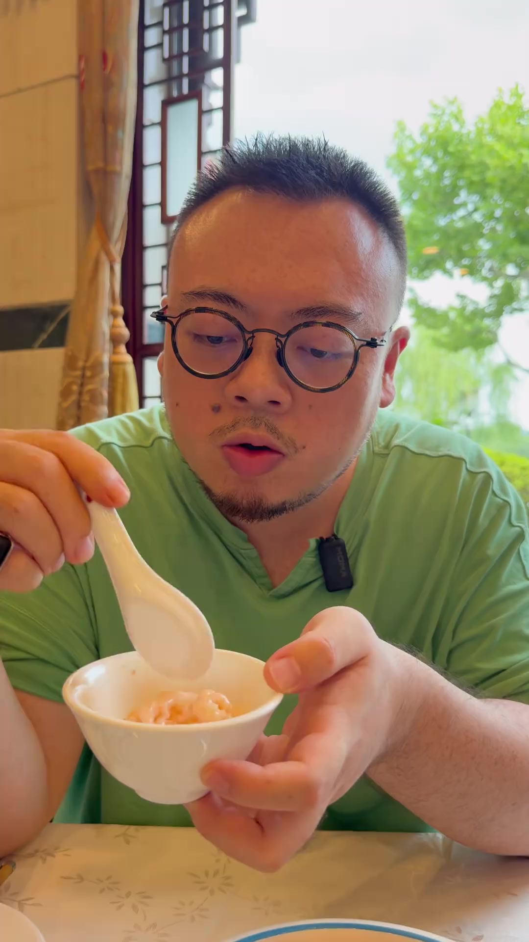 杭州楼外楼，西湖醋鱼的美味体验，让人回味无穷