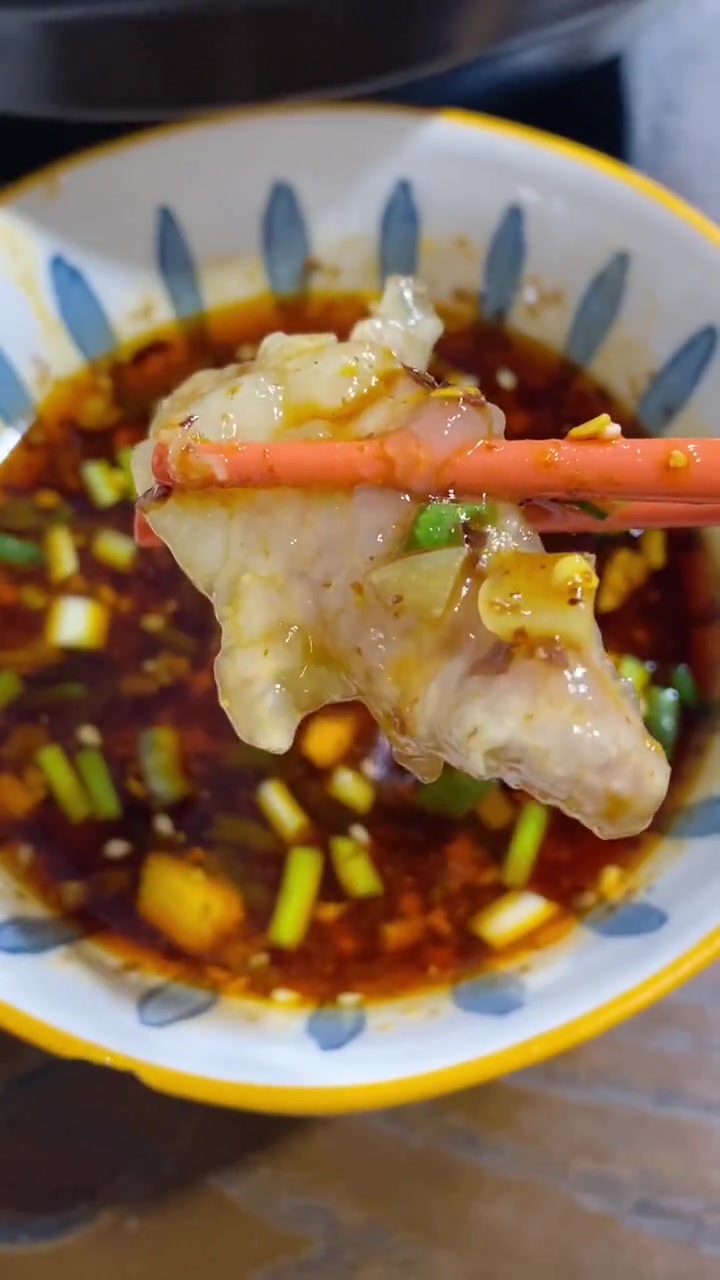 没有一个川渝人拒绝得了的豌豆尖滑肉