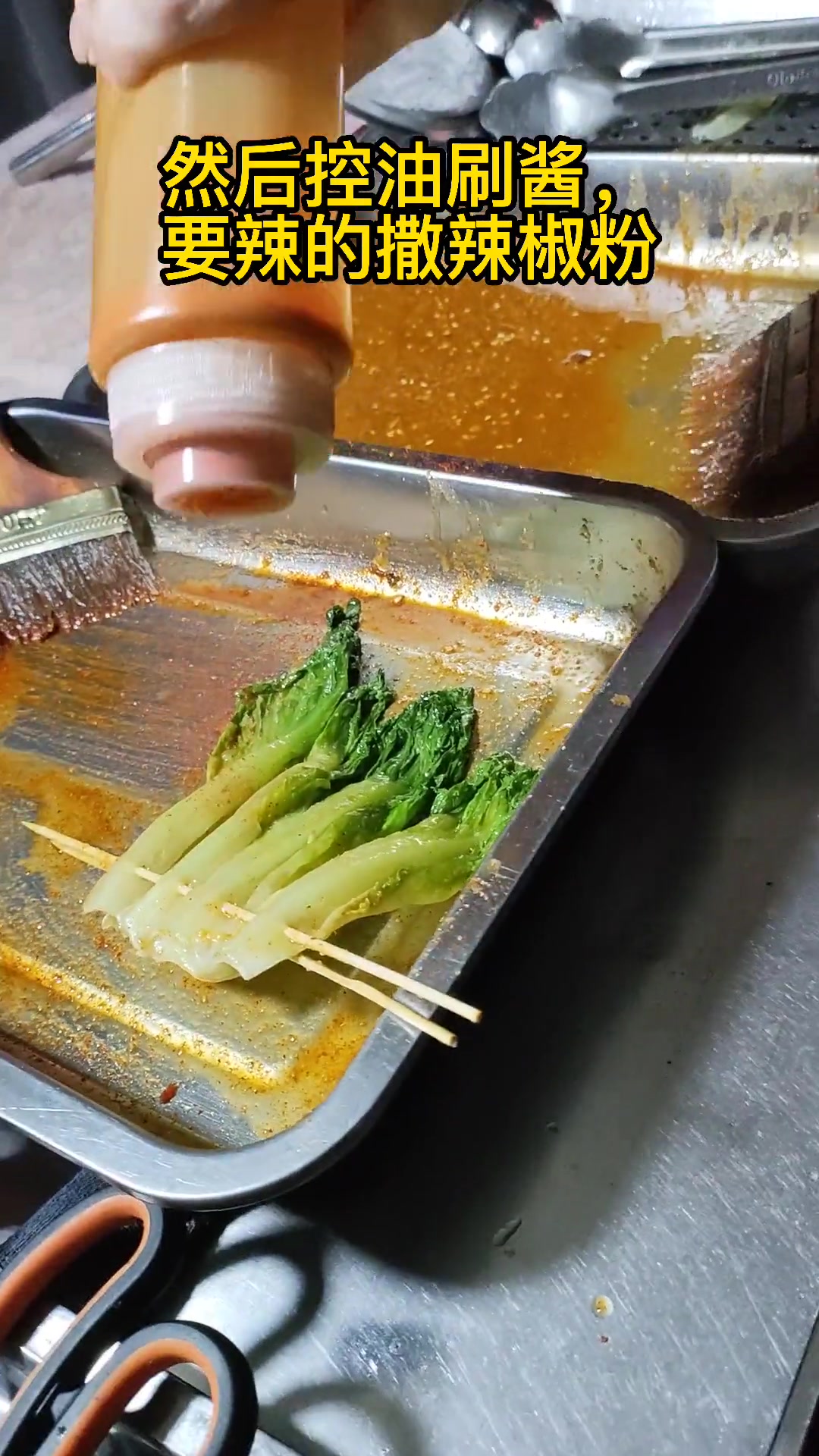 炸生菜就是不能炸太熟,几秒就好!