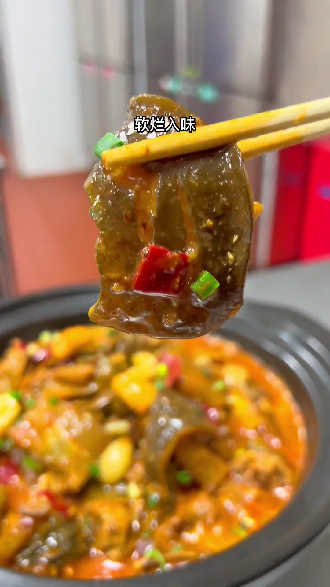 湖北江汉平原最有特点的一道菜，荆沙甲鱼！汤汁浓稠粘嘴巴！鲜，鲜，鲜