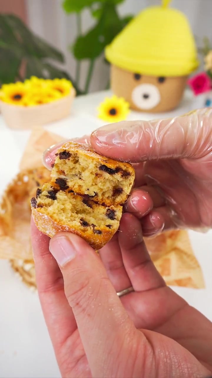 只需要搅拌就可以做出这样口感丰富,外酥里软咖啡坚果司康,而且一看就会