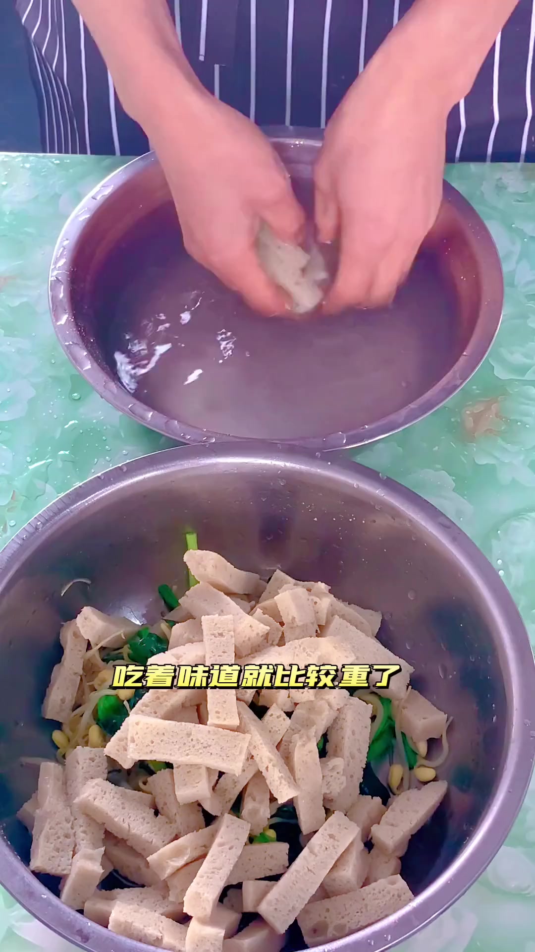 整天大鱼大肉,分享下酒素菜豆芽拌面筋的做法