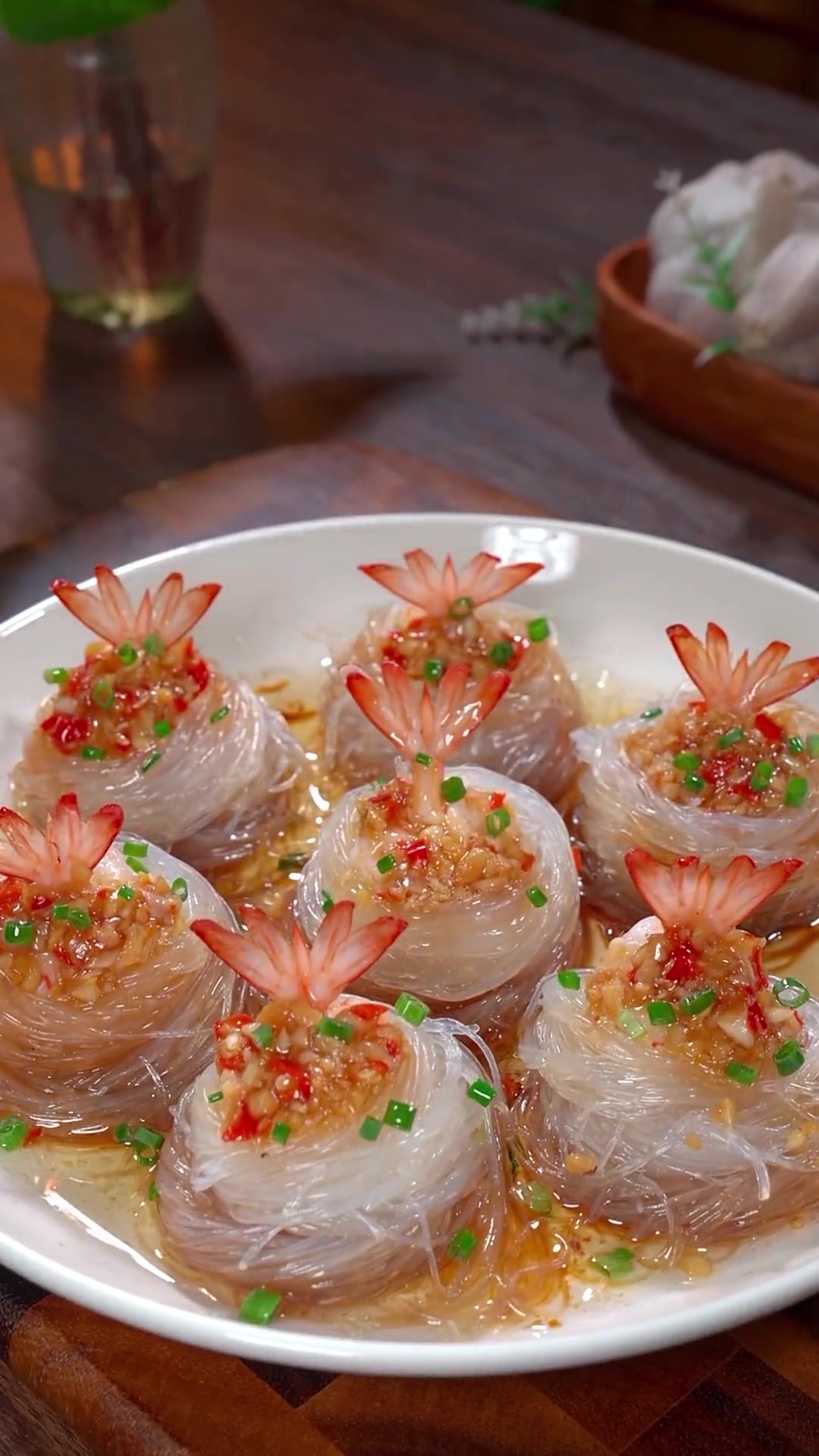 蒜蓉粉丝蒸大虾,简单易做的美味家常菜