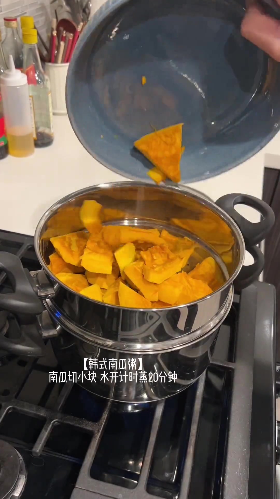 有没有和我一样喜欢吃韩餐的朋友!年糕火锅、韩式烤肉、南瓜粥一次性安排满,太幸福啦!