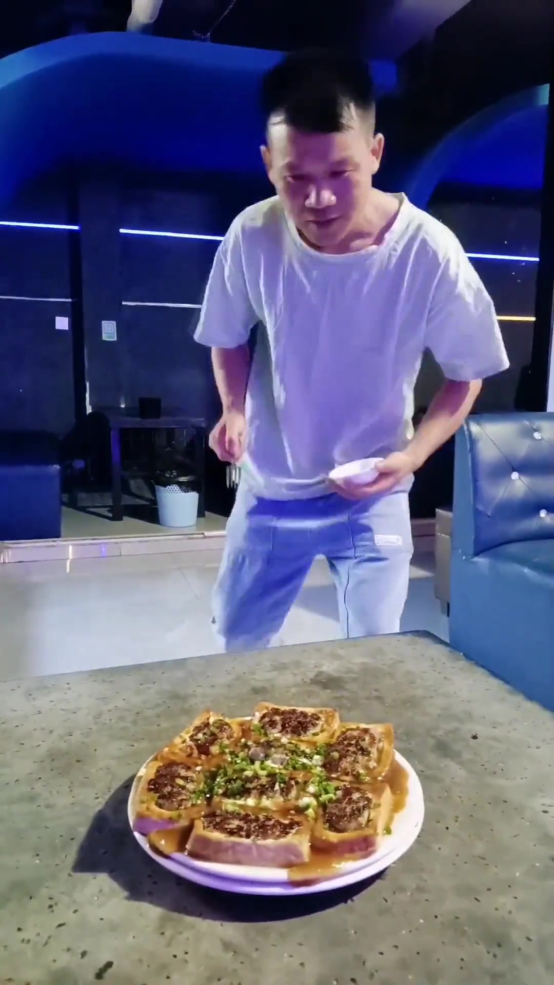 一份简单的粤菜酿豆腐送给大家