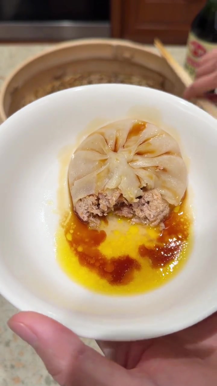 朋友，偷懒版蟹黄汤包了解一下