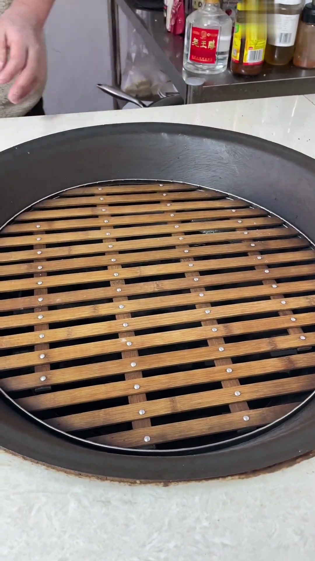 最简单的家常饭馒头夹咸菜,吃出了满满的幸福感!