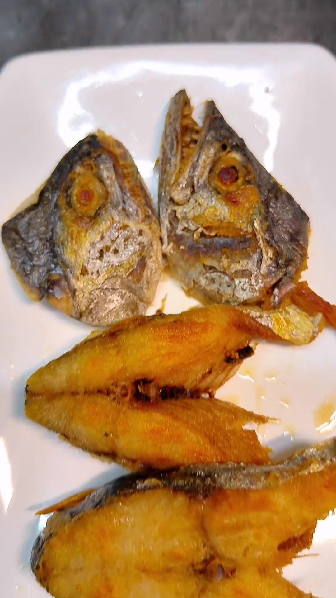 马胶鱼最喜欢的一种做法就是干煎啦。干香干香的配粥够力