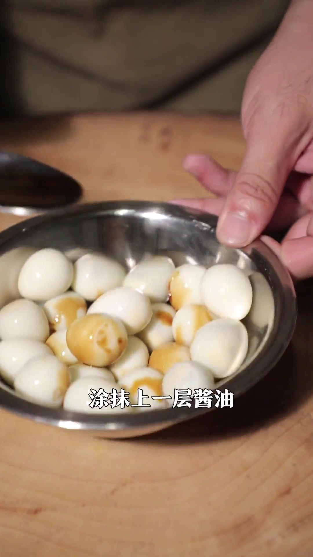 做一道元气满满的虎皮蛋烧肉给家人们