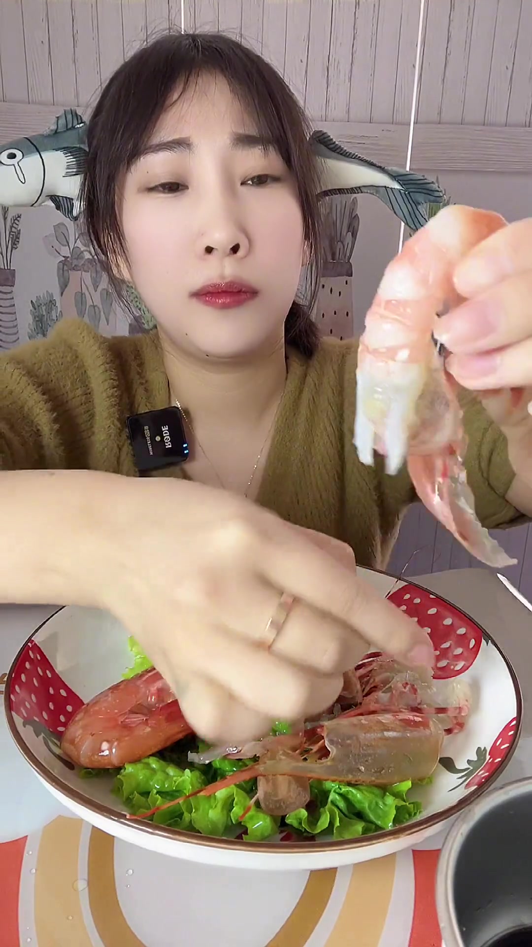 牡丹虾刺身超新鲜,虾脑冰肠鲜甜美味!